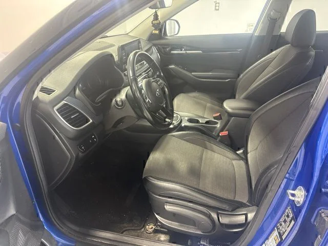 Used 2021 Blue Kia S image 12