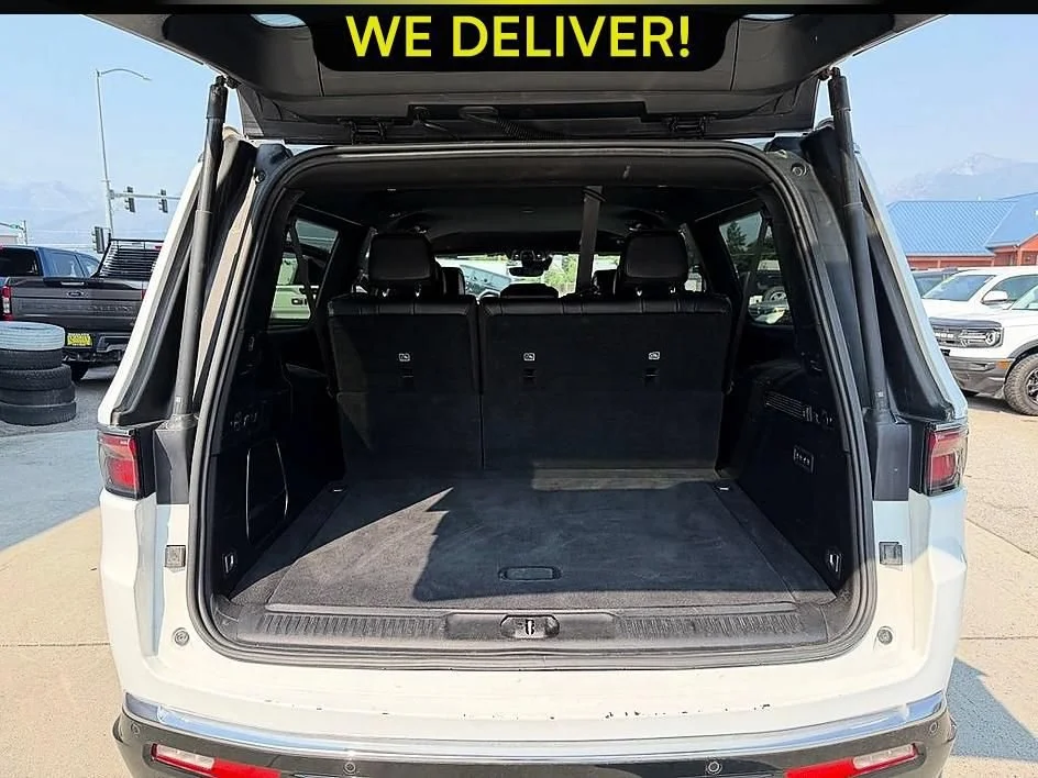 Used 2024 White Jeep Series II image 22