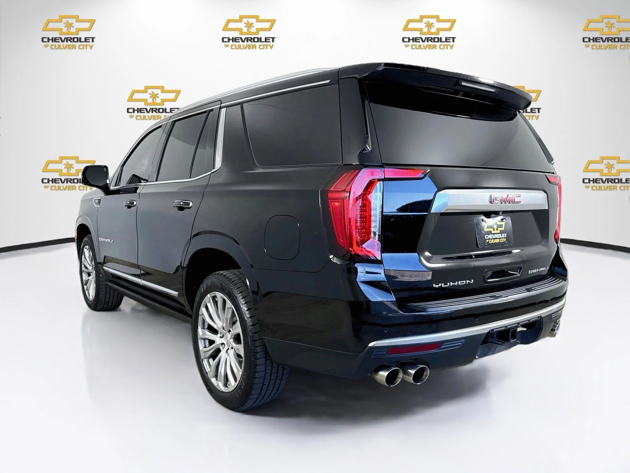 Used 2022 ONYX BLACK GMC Denali image 6