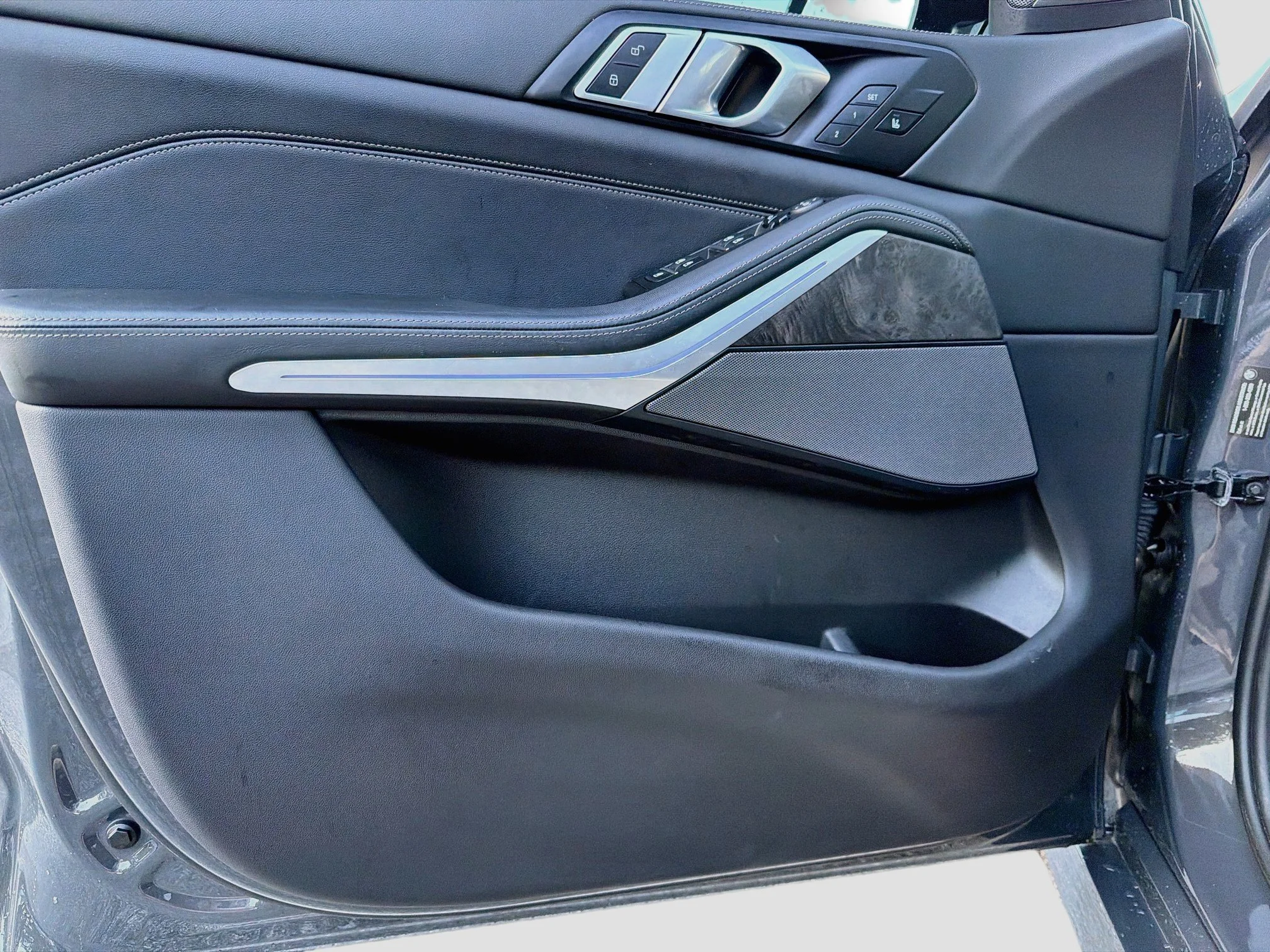 Used 2024 Dravit Grey Metallic BMW sDrive40i image 22