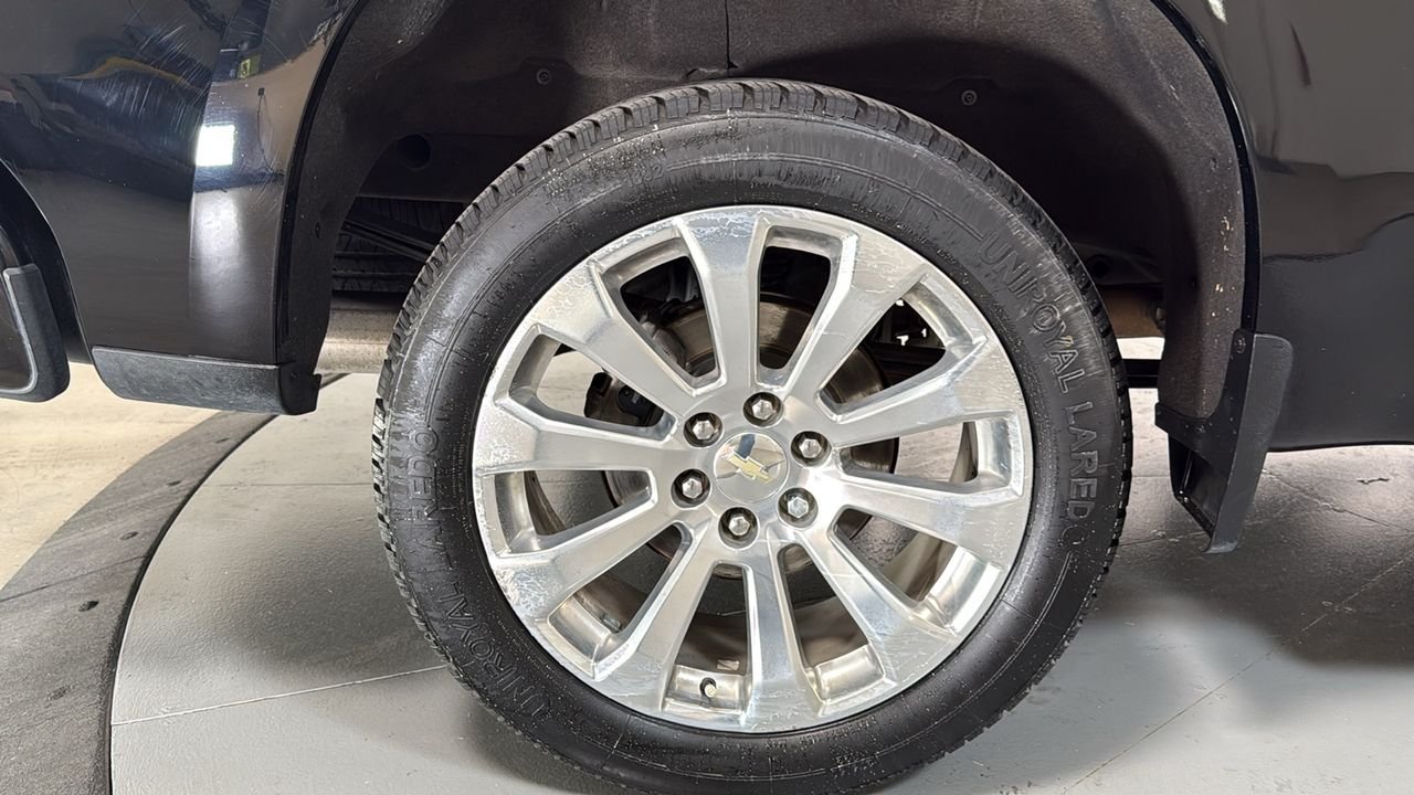 Used 2019 Black Chevrolet High Country image 22