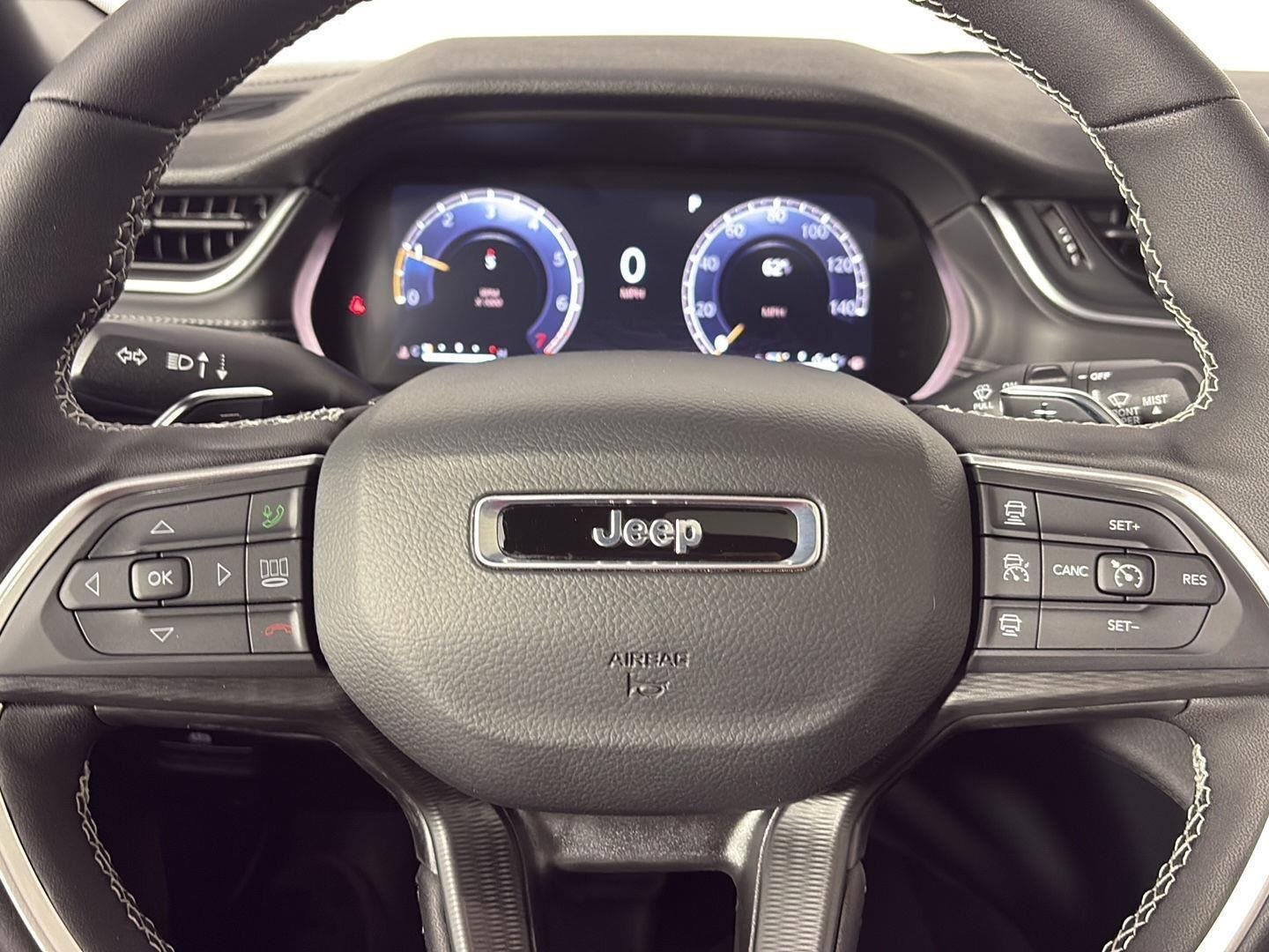 New 2026 Baltic Gray Metallic Clear-Coat Exterior Paint Jeep Laredo X image 15