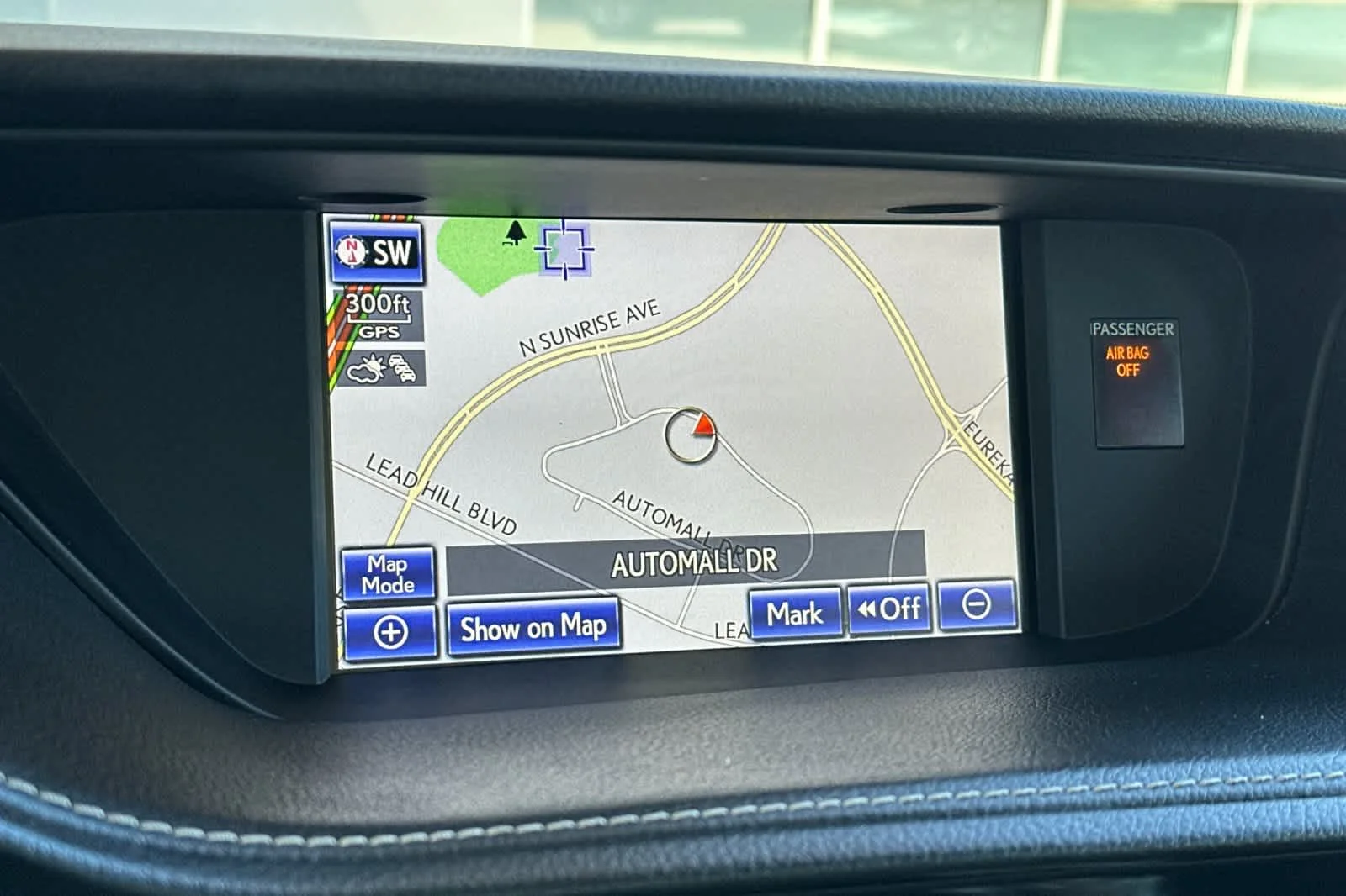 Used 2014 Matador Red Mica Lexus Hybrid image 20