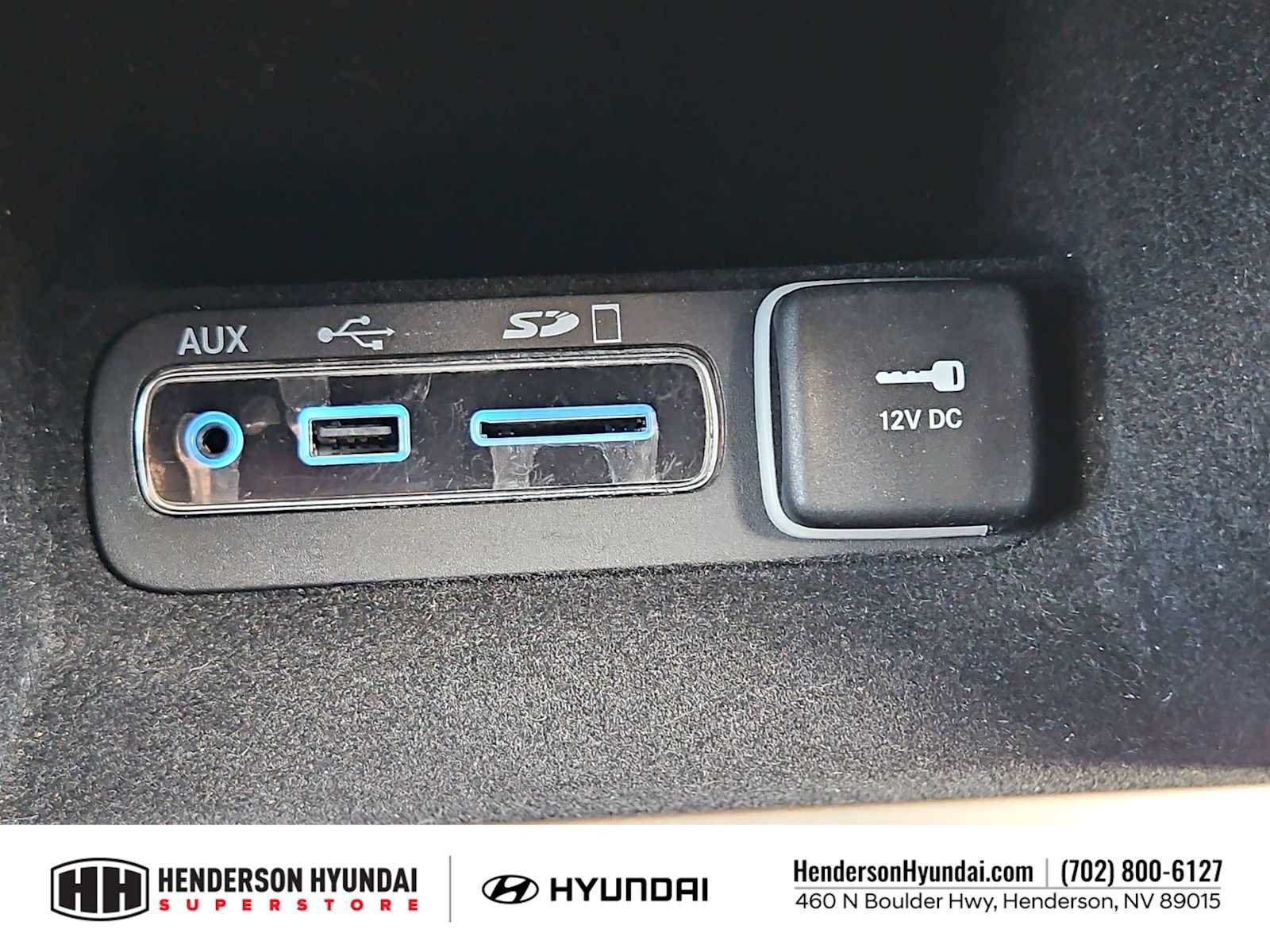Used 2017 Ivory 3-Coat Jeep Overland image 31