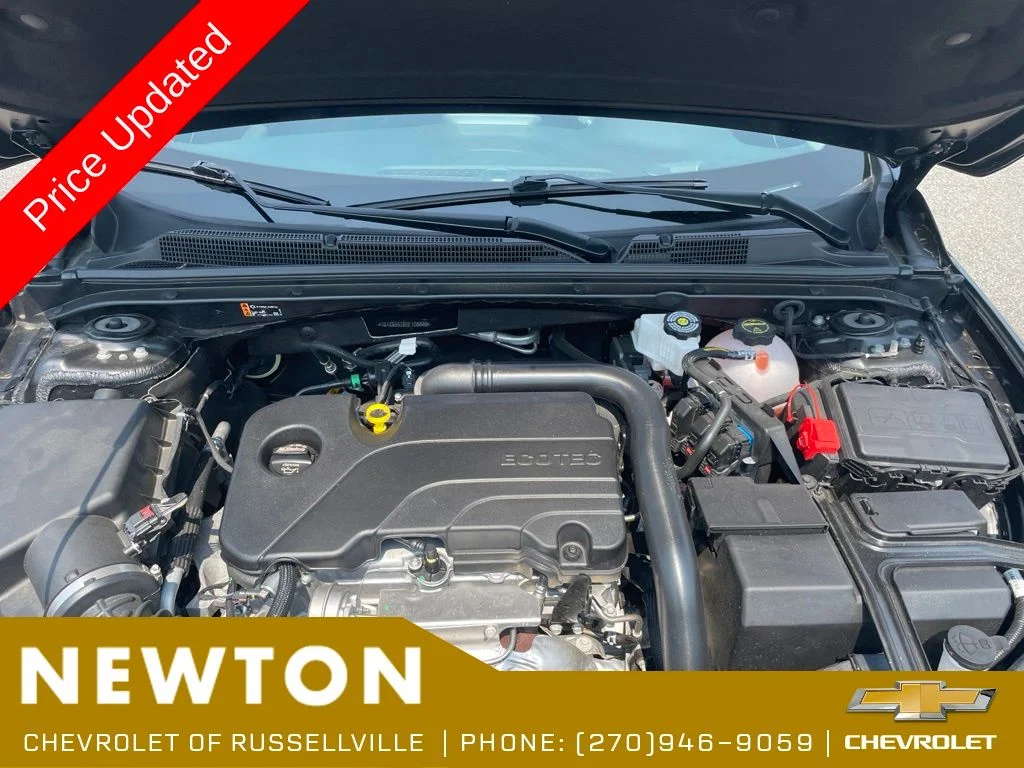 Used 2025 Black Metallic Chevrolet RS image 45