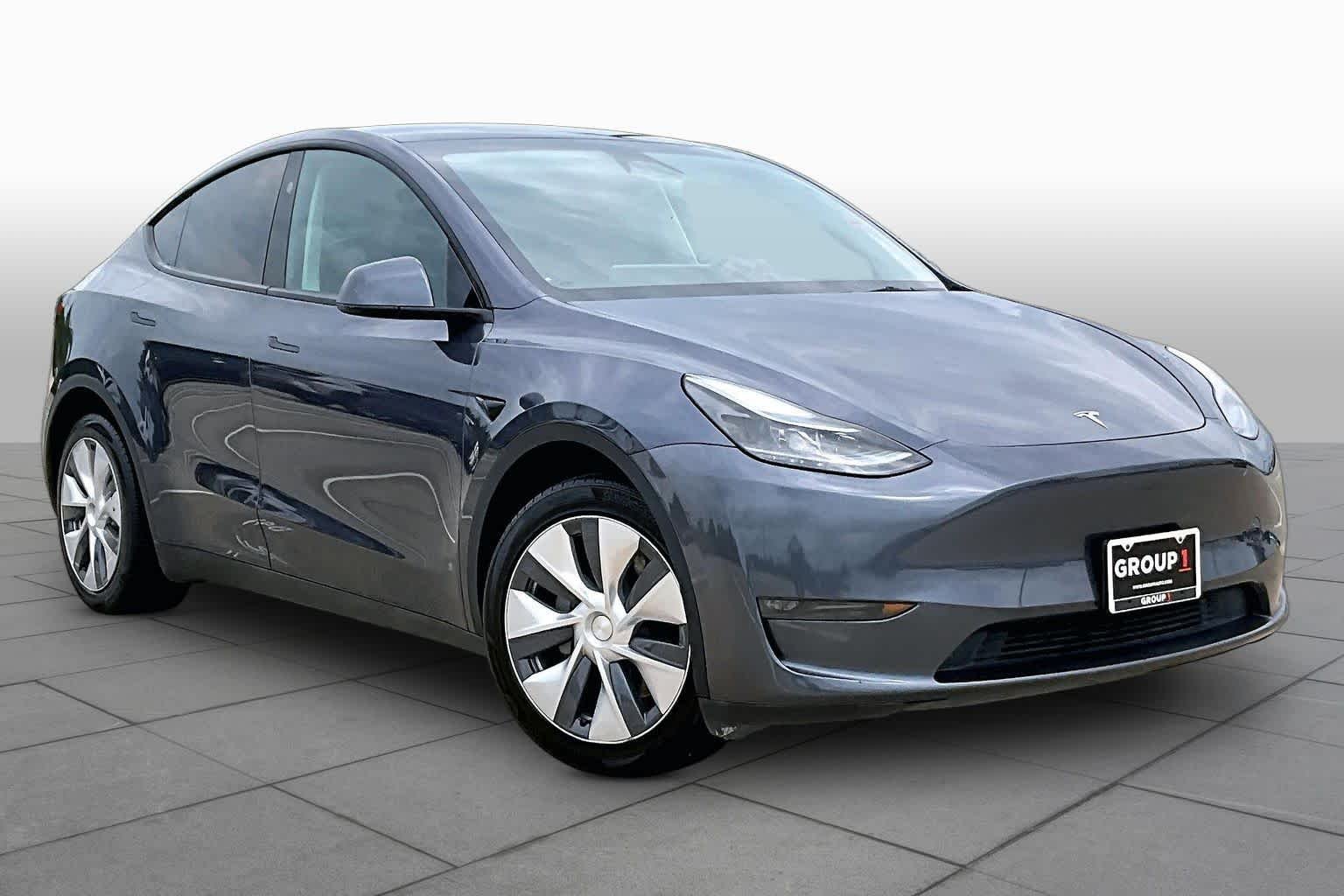 Used 2023 Deep Blue Metallic Tesla Long Range image 2