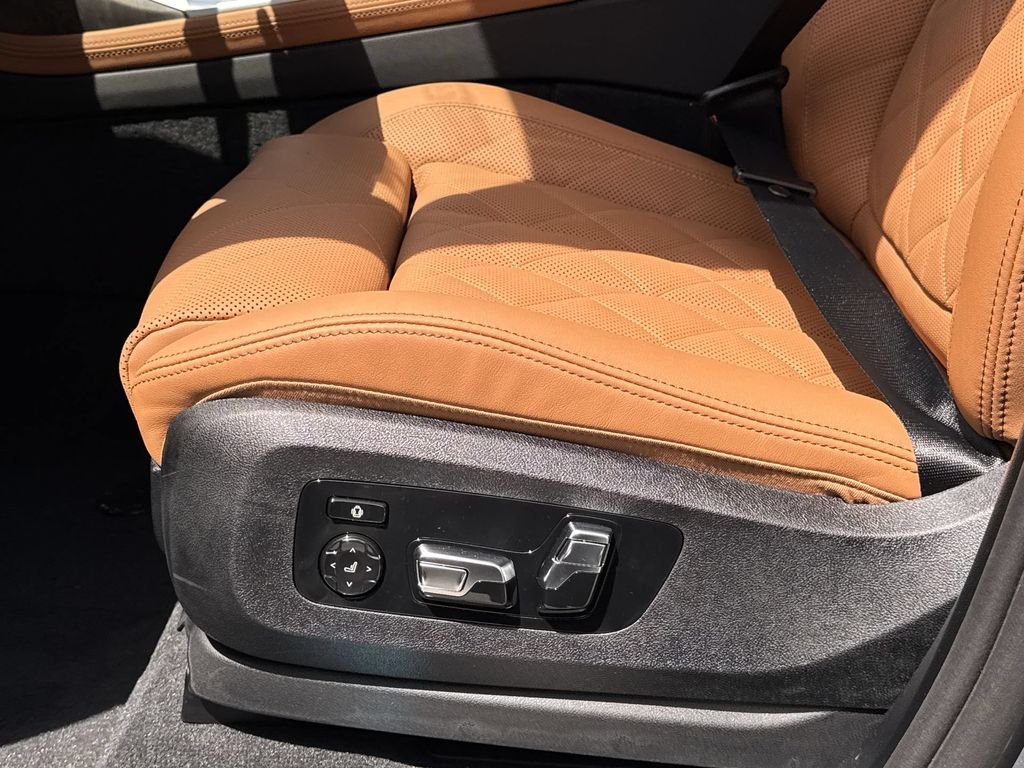 New 2027 Gray BMW xDrive40i image 14