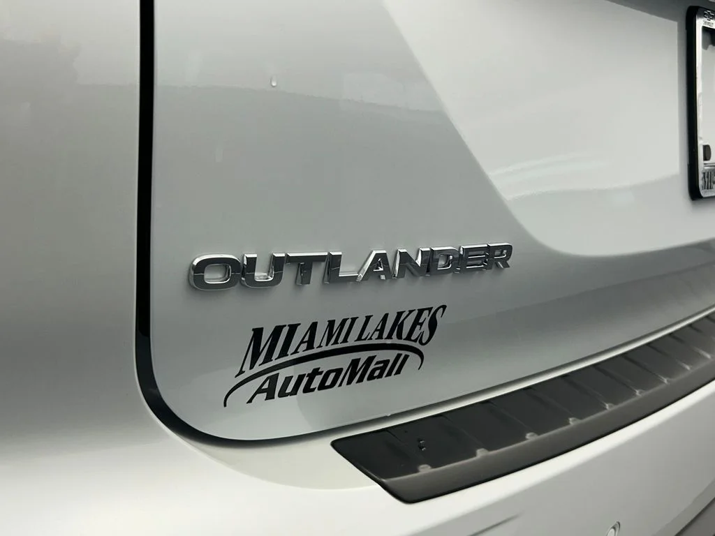 New 2026 White Mitsubishi Trail Edition image 38