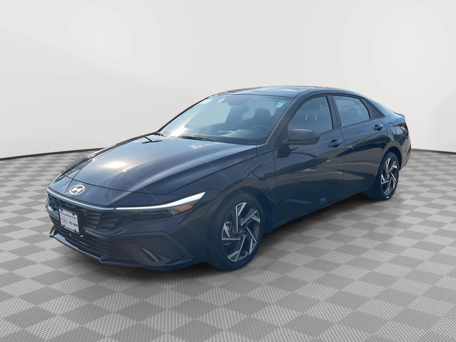 Used 2025 Abyss Black Hyundai SEL Sport image 2