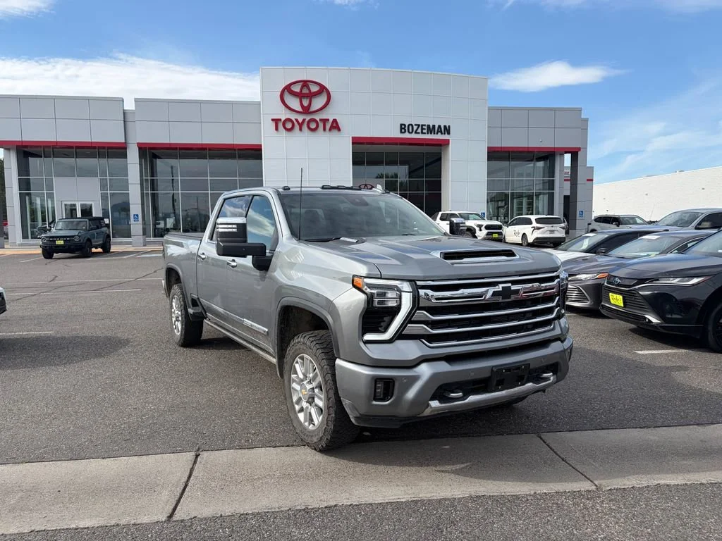 2024 Chevrolet Silverado HD High Country 4WD Crew Cab Standard Box's photo