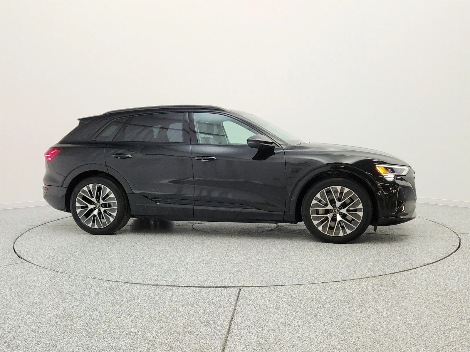 Used 2024 Mythos Black Metallic Audi Premium Plus quattro image 4
