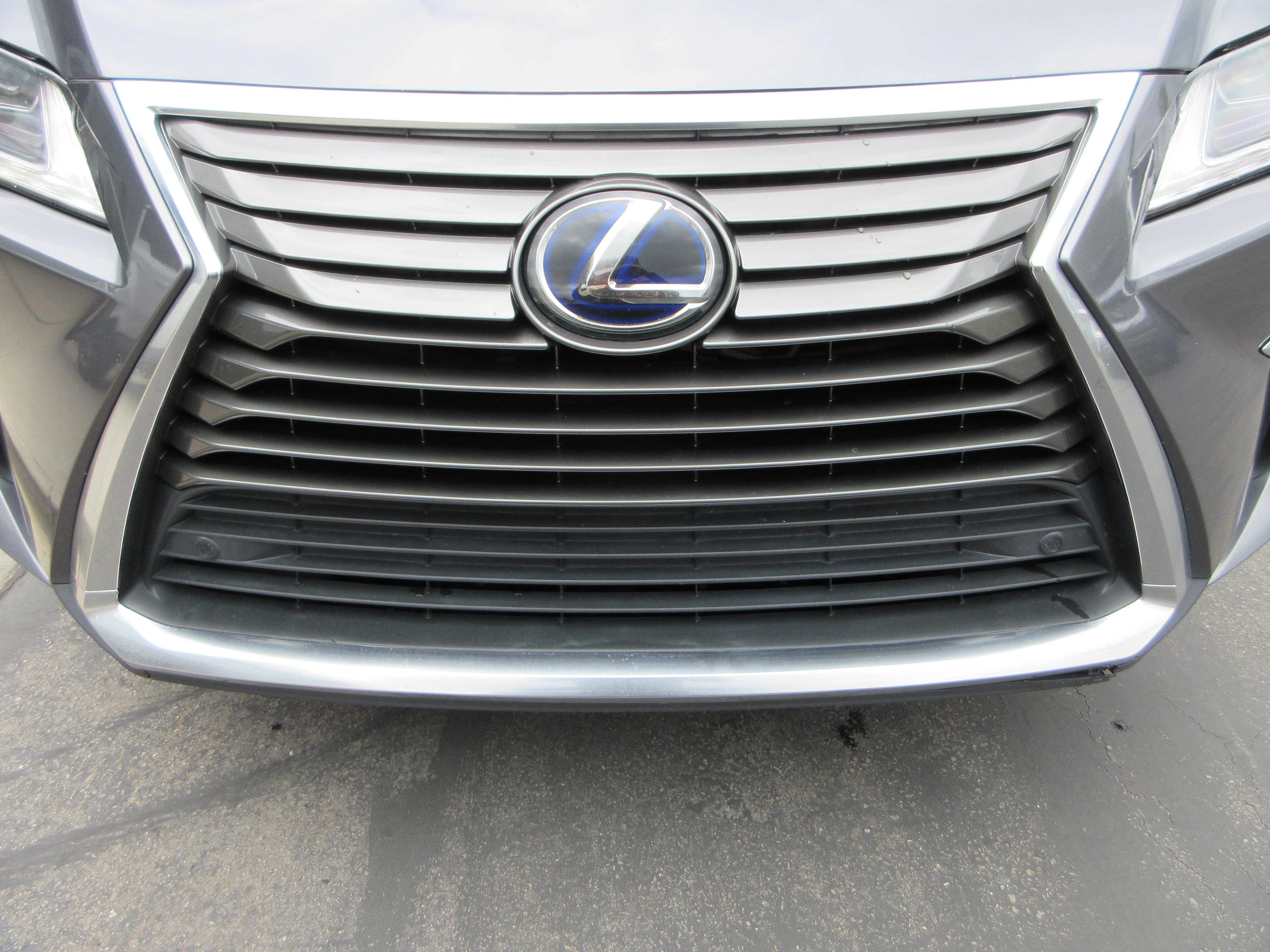Used 2016 Nebula Gray Pearl Lexus 450h image 15