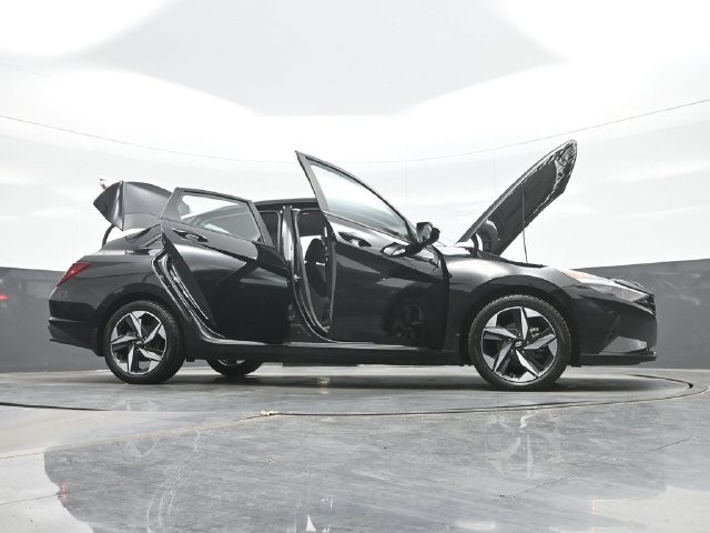 Used 2023 Black Hyundai SEL image 31
