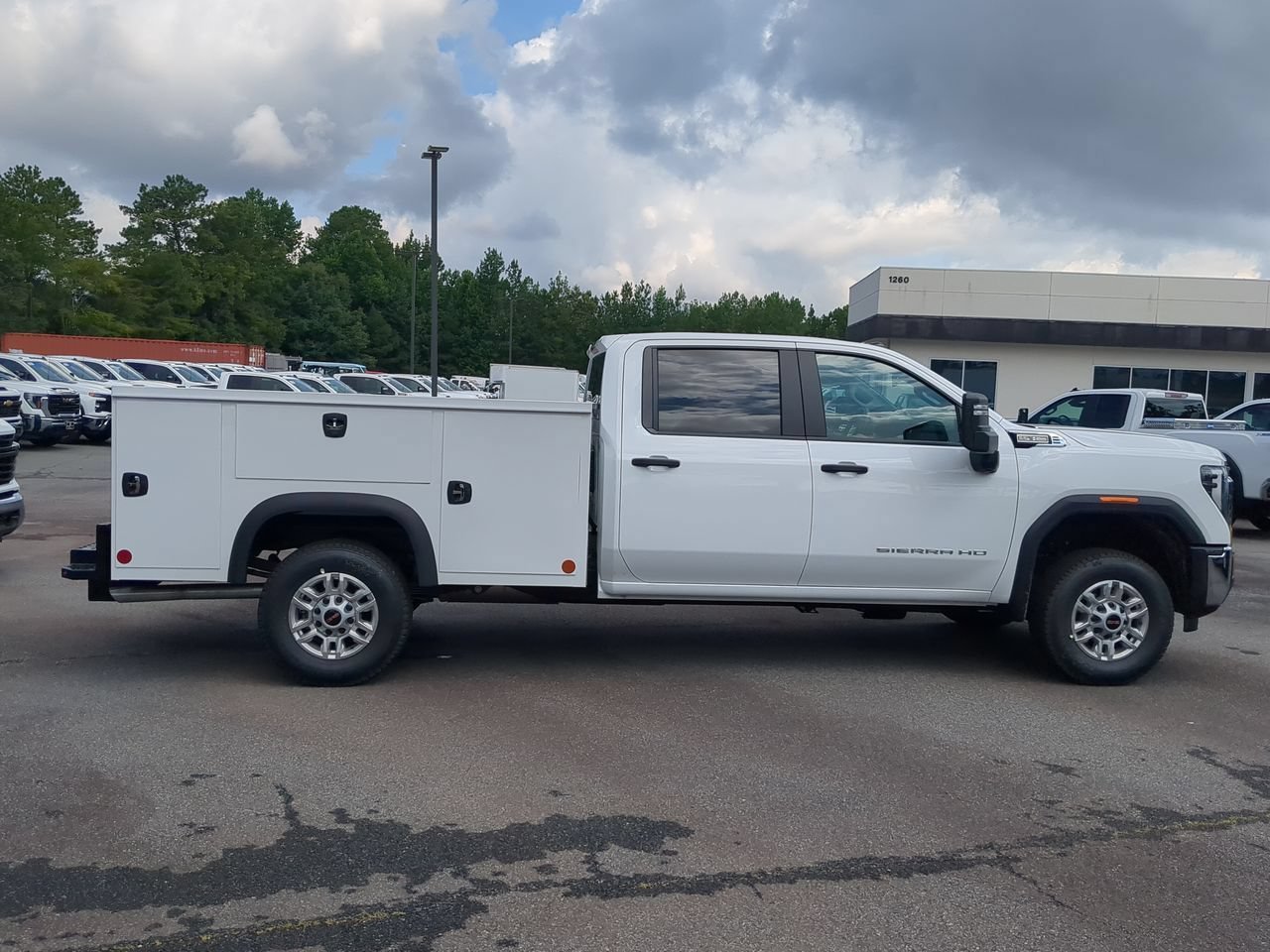 New 2026 Summit White GMC Pro image 9