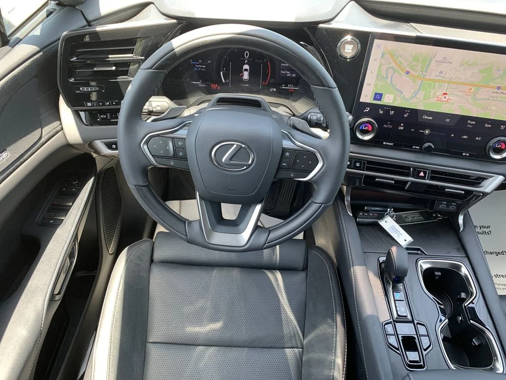 Used 2025 Silver Lexus 350 Luxury image 17