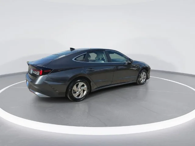 Used 2026 Gray Hyundai SE image 8