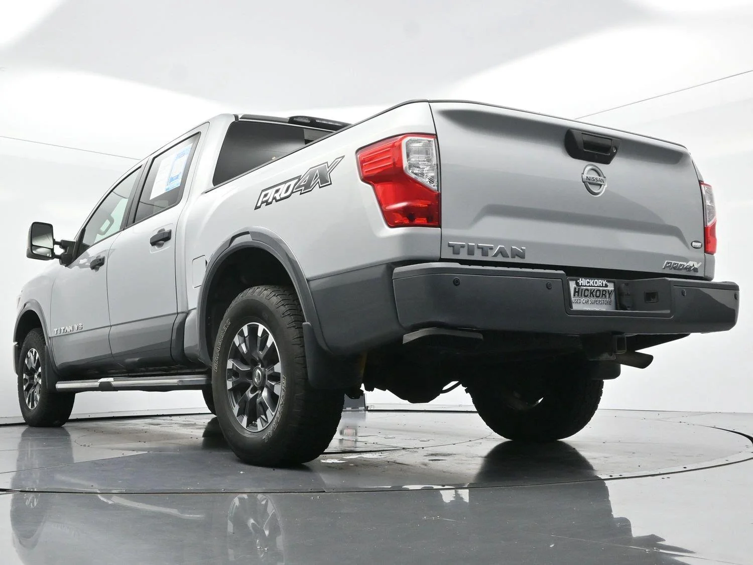 Used 2018 Brilliant Silver Nissan PRO-4X image 52