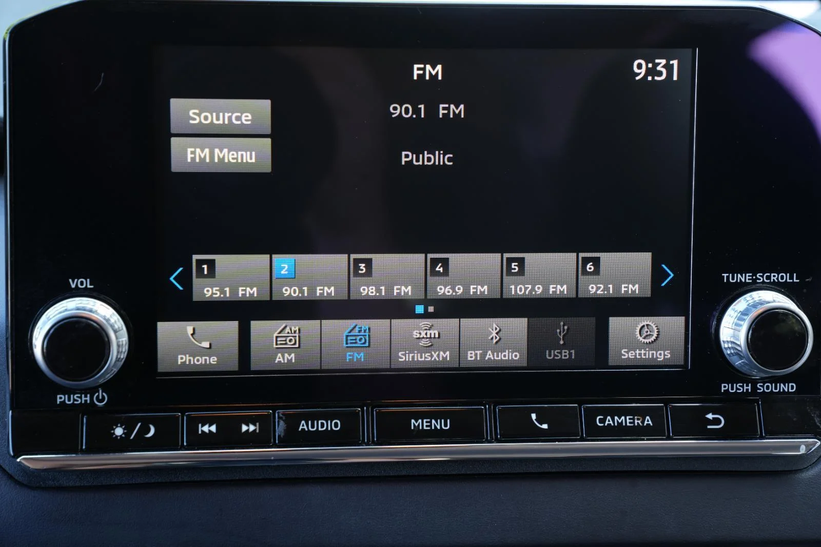 Used 2024 Silver Mitsubishi ES image 20