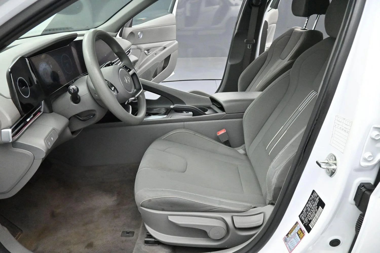 Used 2024 Serenity White Hyundai SEL image 12