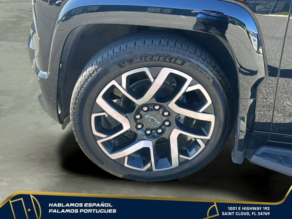Used 2025 Black Chevrolet RST - Max Range image 38