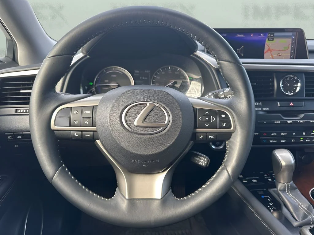 Used 2018 White Lexus 450h image 14