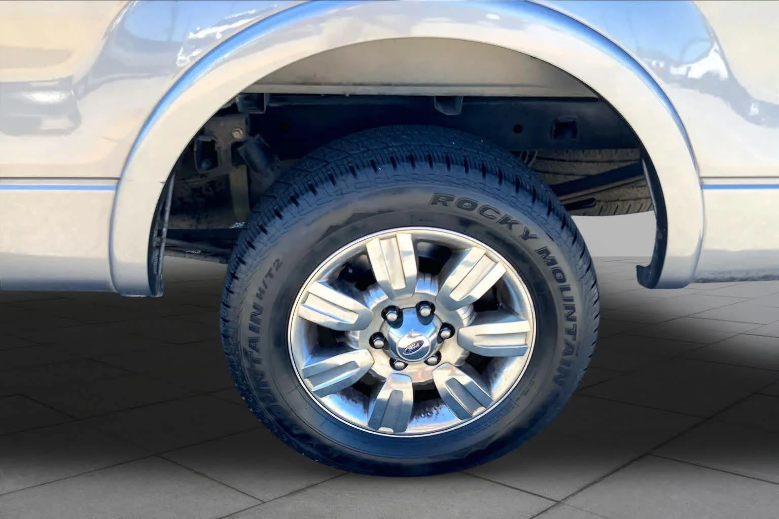 Used 2012 Sterling Gray Metallic Ford Lariat image 9