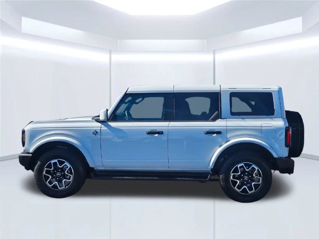 New 2026 White Ford Outer Banks image 18