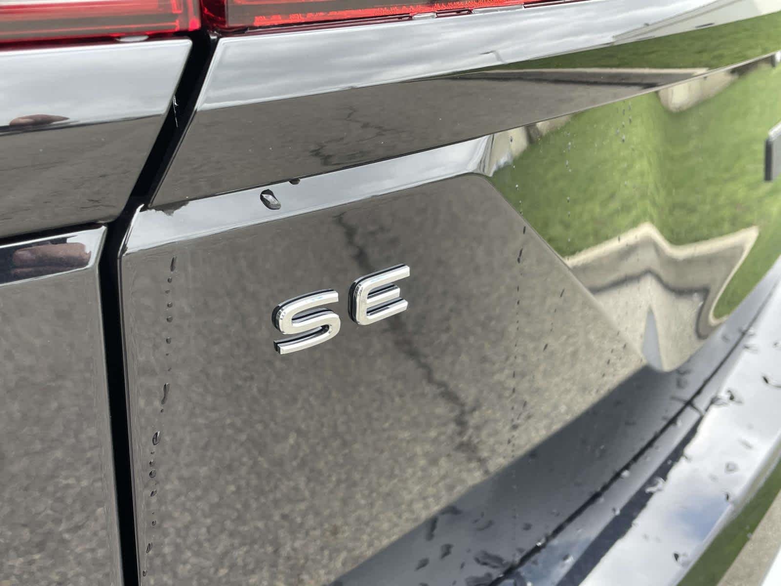 New 2026 Deep Black Pearl Volkswagen 2.0T Peak Edition image 10