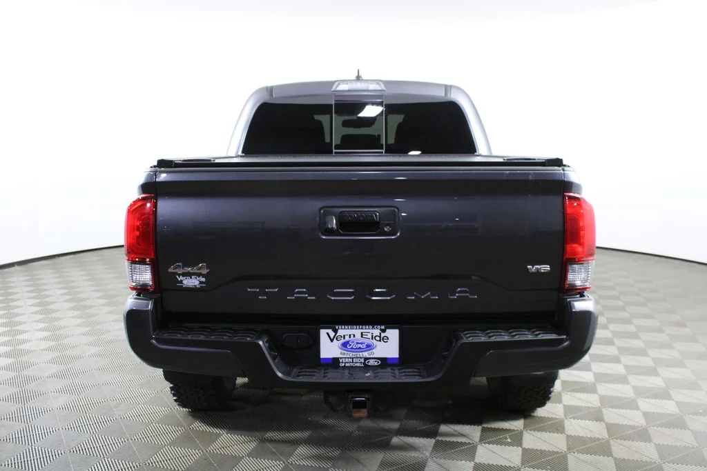 Used 2022 Gray Toyota SR5 image 6