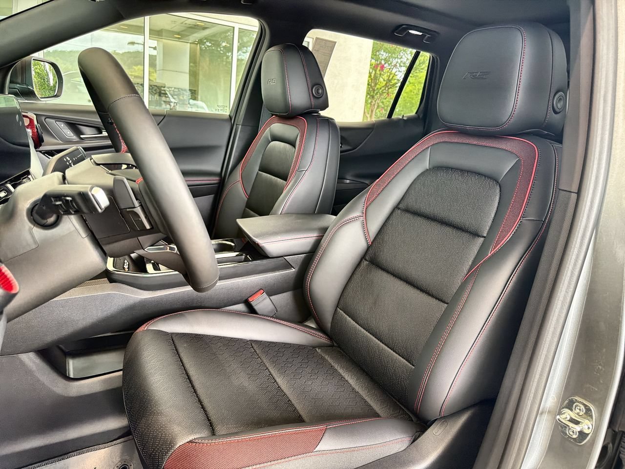 2027 Chevrolet Equinox RS - Photo 16