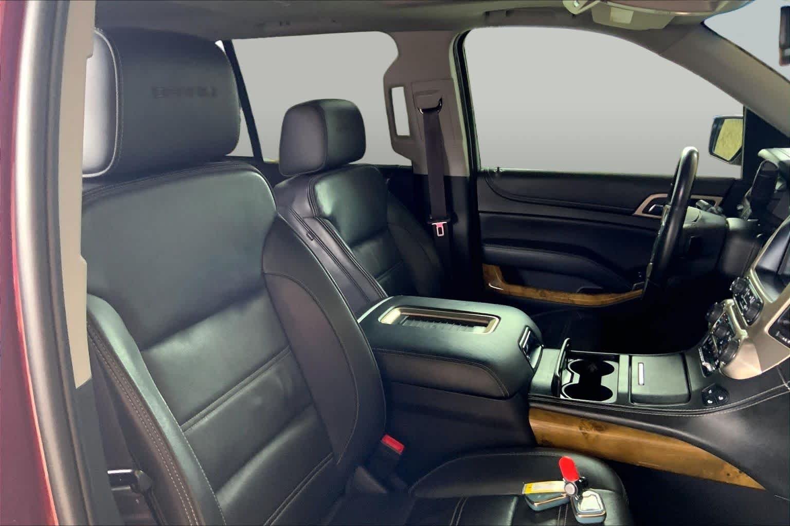 Used 2017 Crimson Red Tintcoat GMC Denali image 9