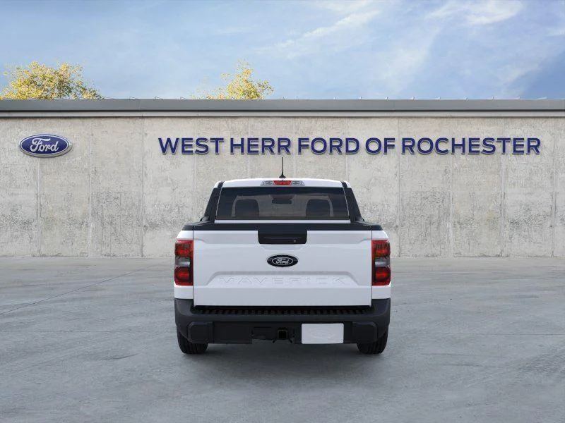 New 2025 Space White Metallic Ford XLT image 5