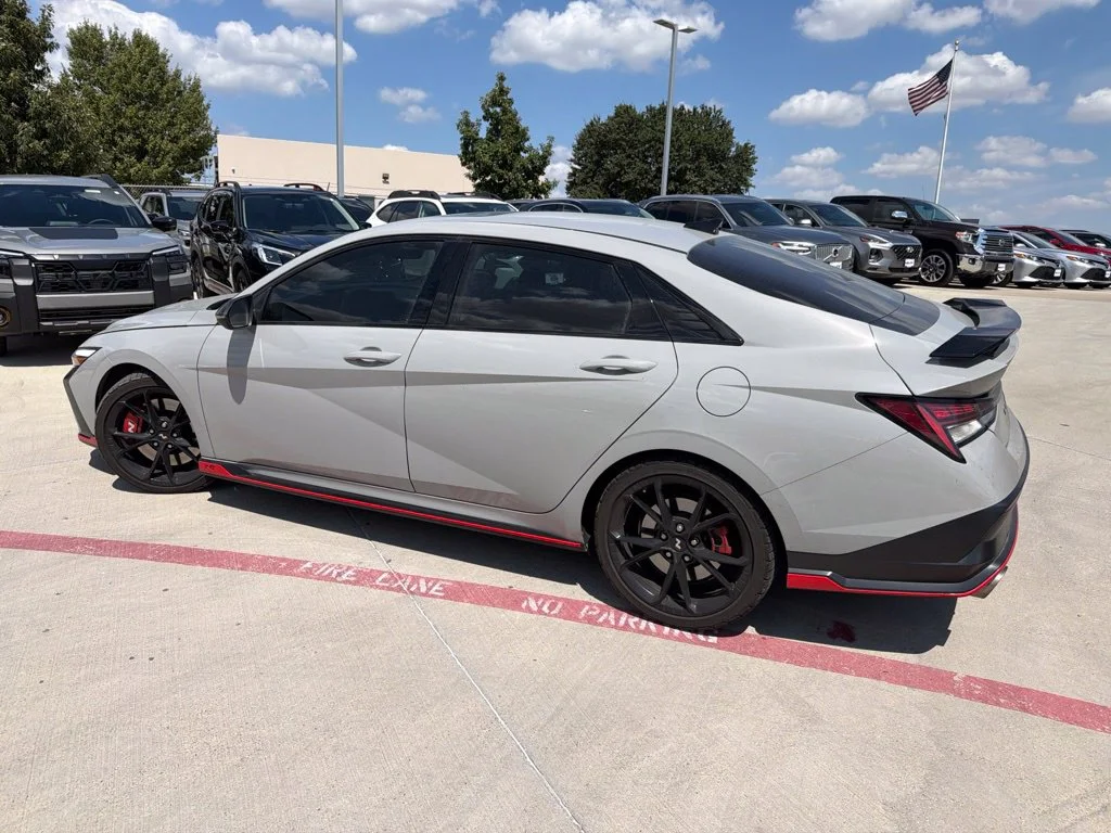 Used 2025 Gray Hyundai Base image 4