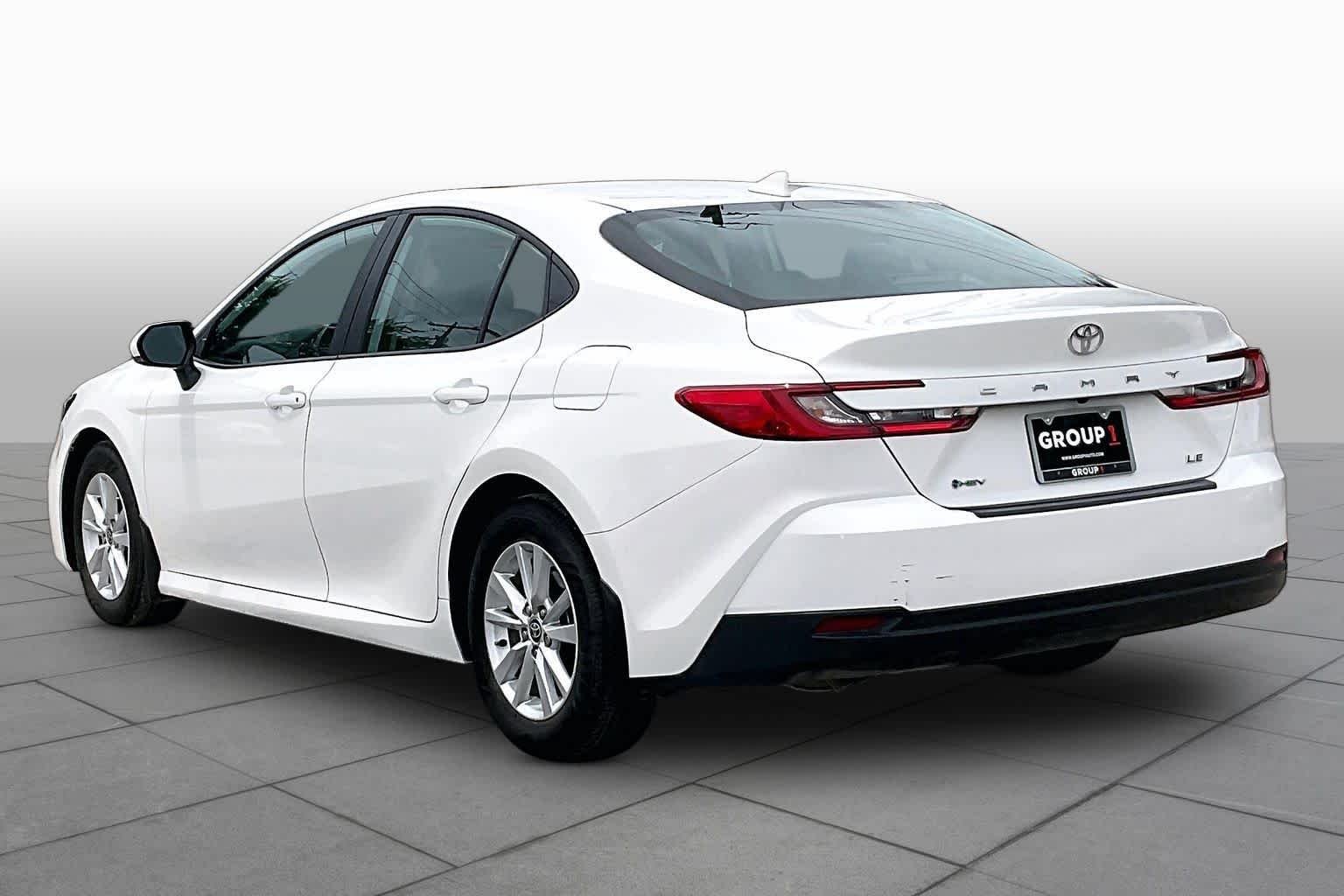 Used 2025 Ice Cap Toyota LE image 12