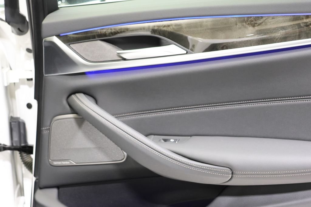 2023 BMW 5 Series 540i - Photo 43