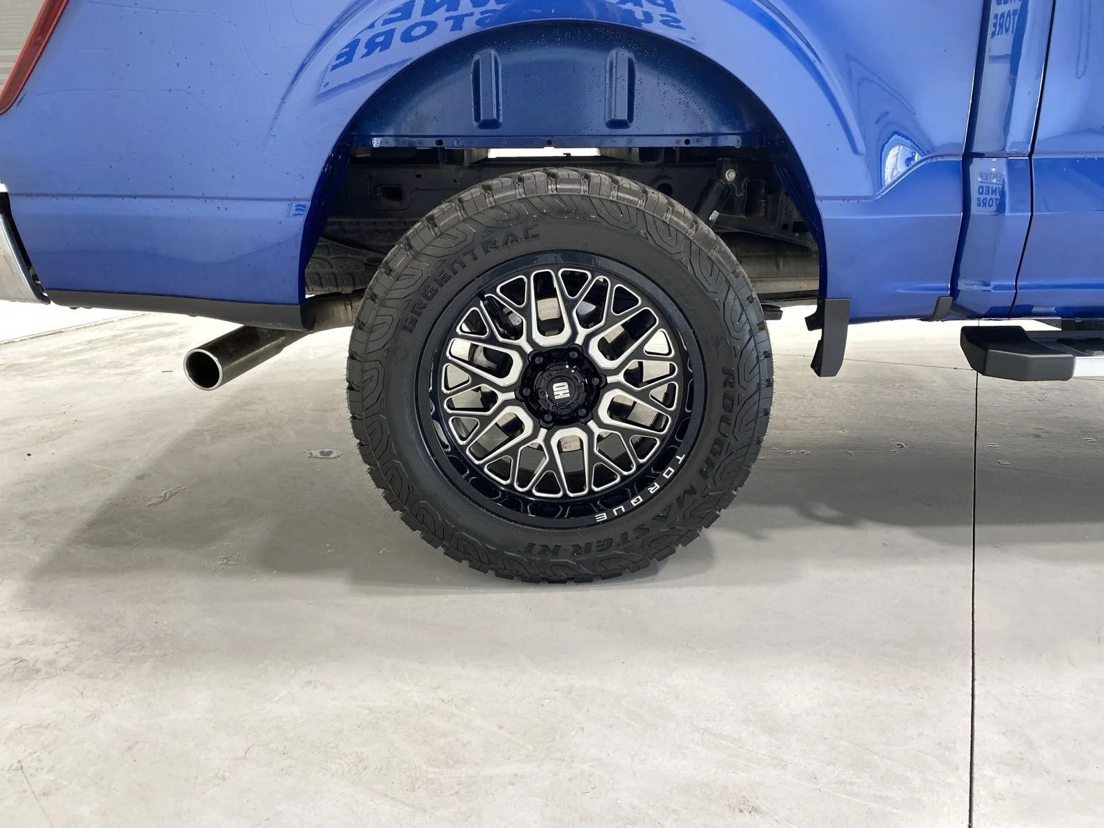 2025 Ford F-150 XLT - Photo 10
