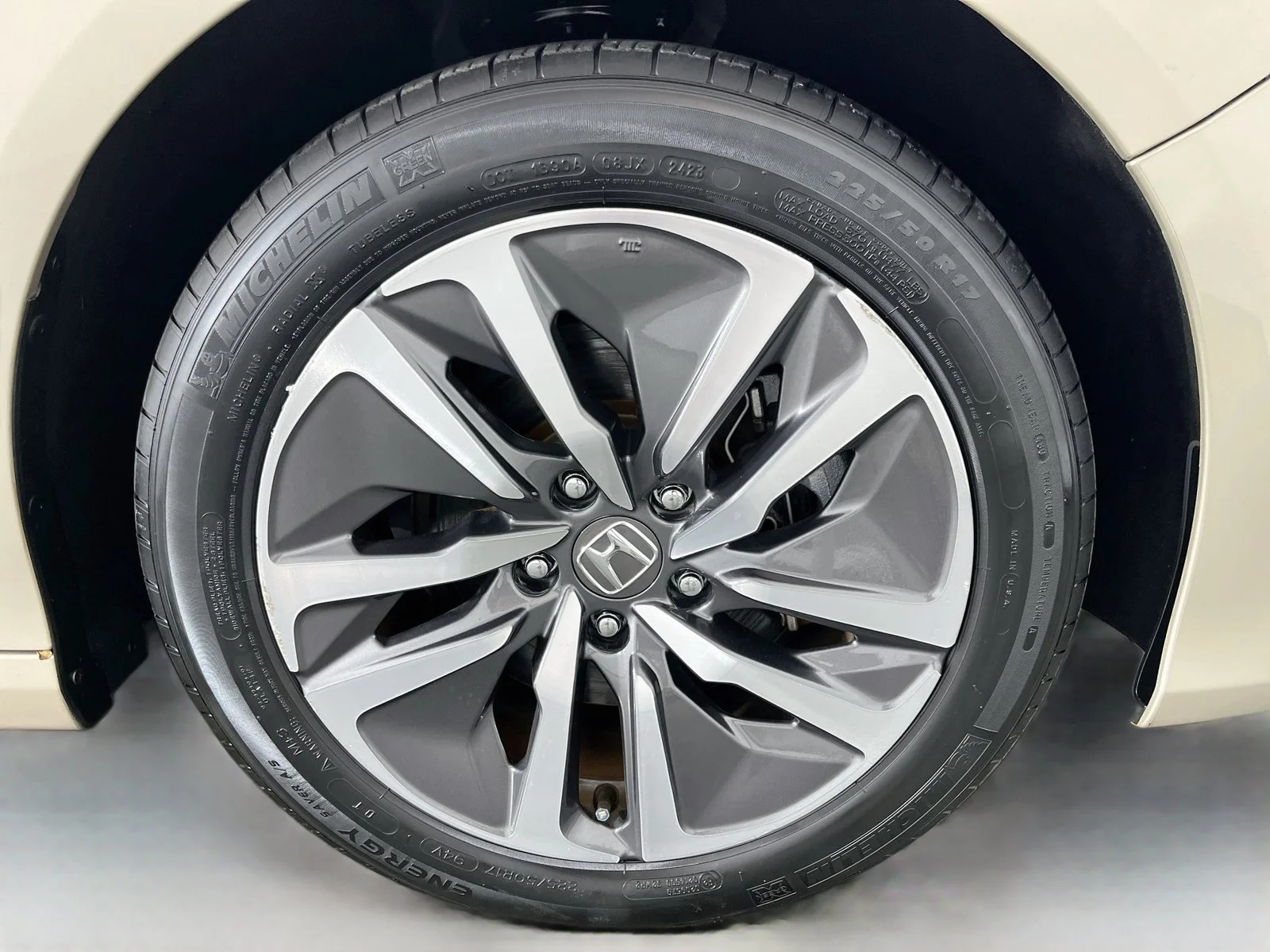 Used 2019 Beige Honda EX image 39