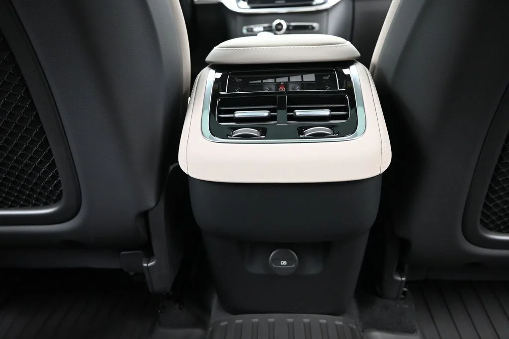 Used 2026 Bright Dusk Volvo Plus image 15