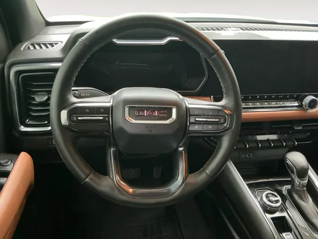 Used 2025 Summit White Gmc AT4 image 12