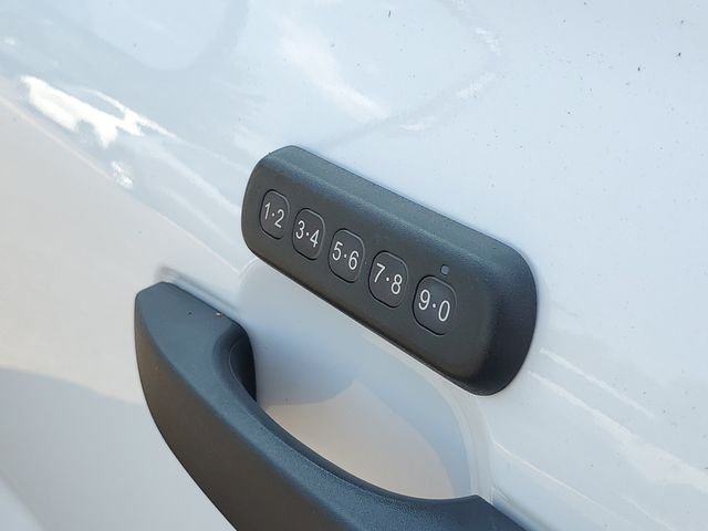 Used 2024 Oxford White Ford XLT image 39
