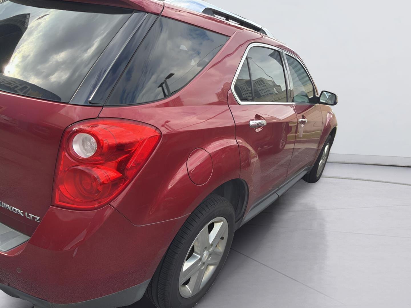 2015 Chevrolet Equinox photo 2 of 4