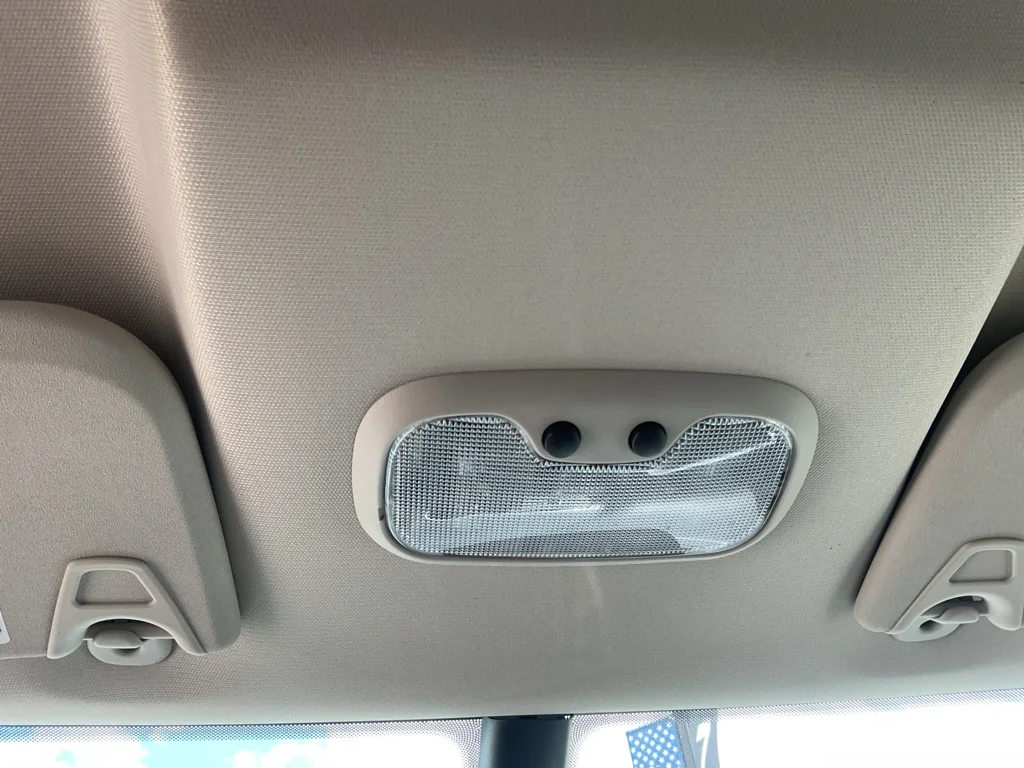 Used 2020 Vice White Dodge SE Value image 30
