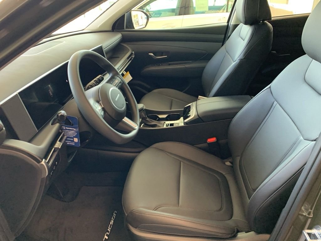 2018 Toyota RAV4 LE - Photo 20