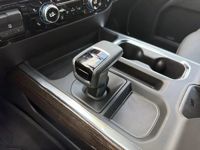 New 2026 Summit White GMC Elevation image 26