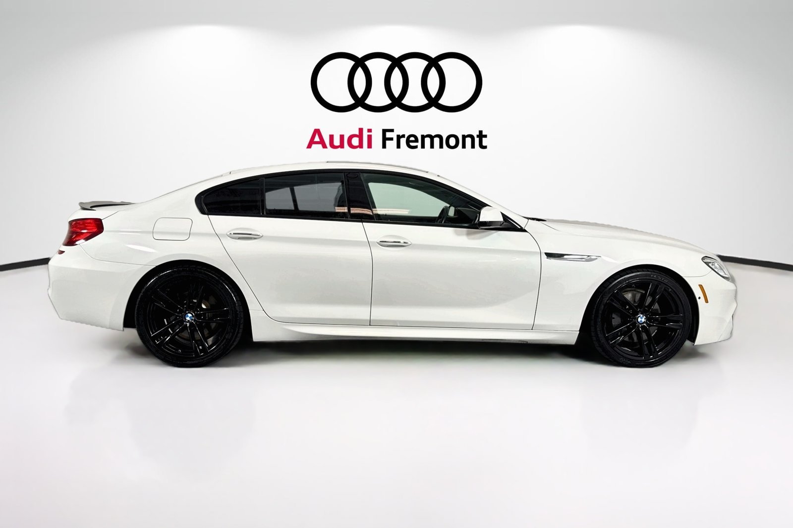 Used 2015 Alpine White BMW 650i image 4