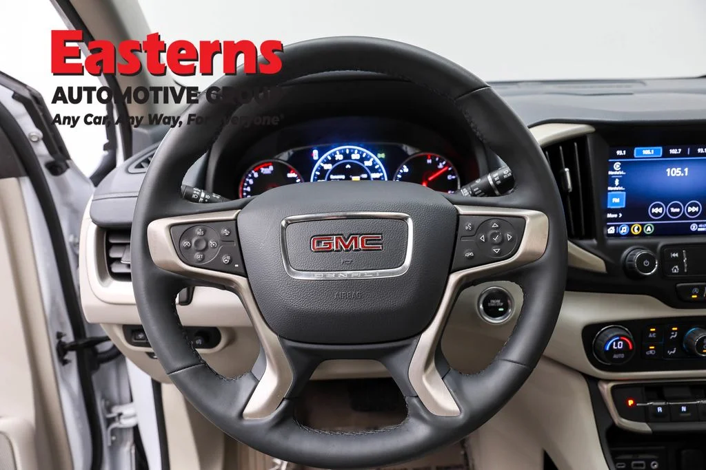 Used 2023 White GMC Denali image 10