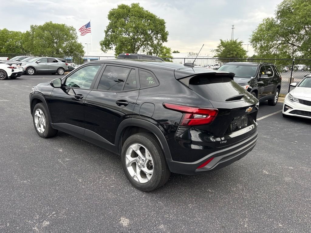 Used 2024 Black Chevrolet LS image 6