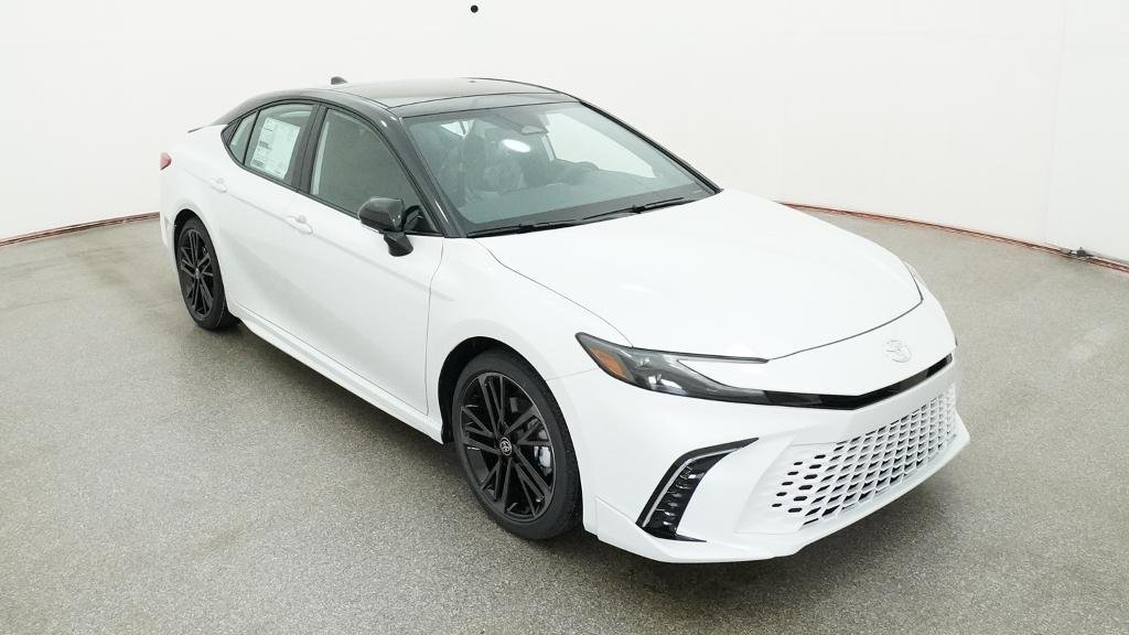 New 2026 Wind Chill Pearl with Midnight Black Metallic roof Toyota XSE image 10