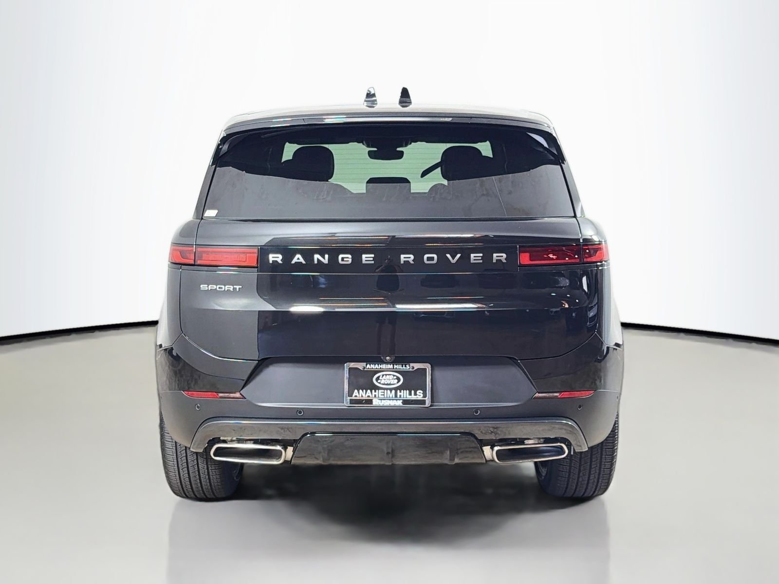 New 2026 Santorini Black LAND ROVER SE image 4