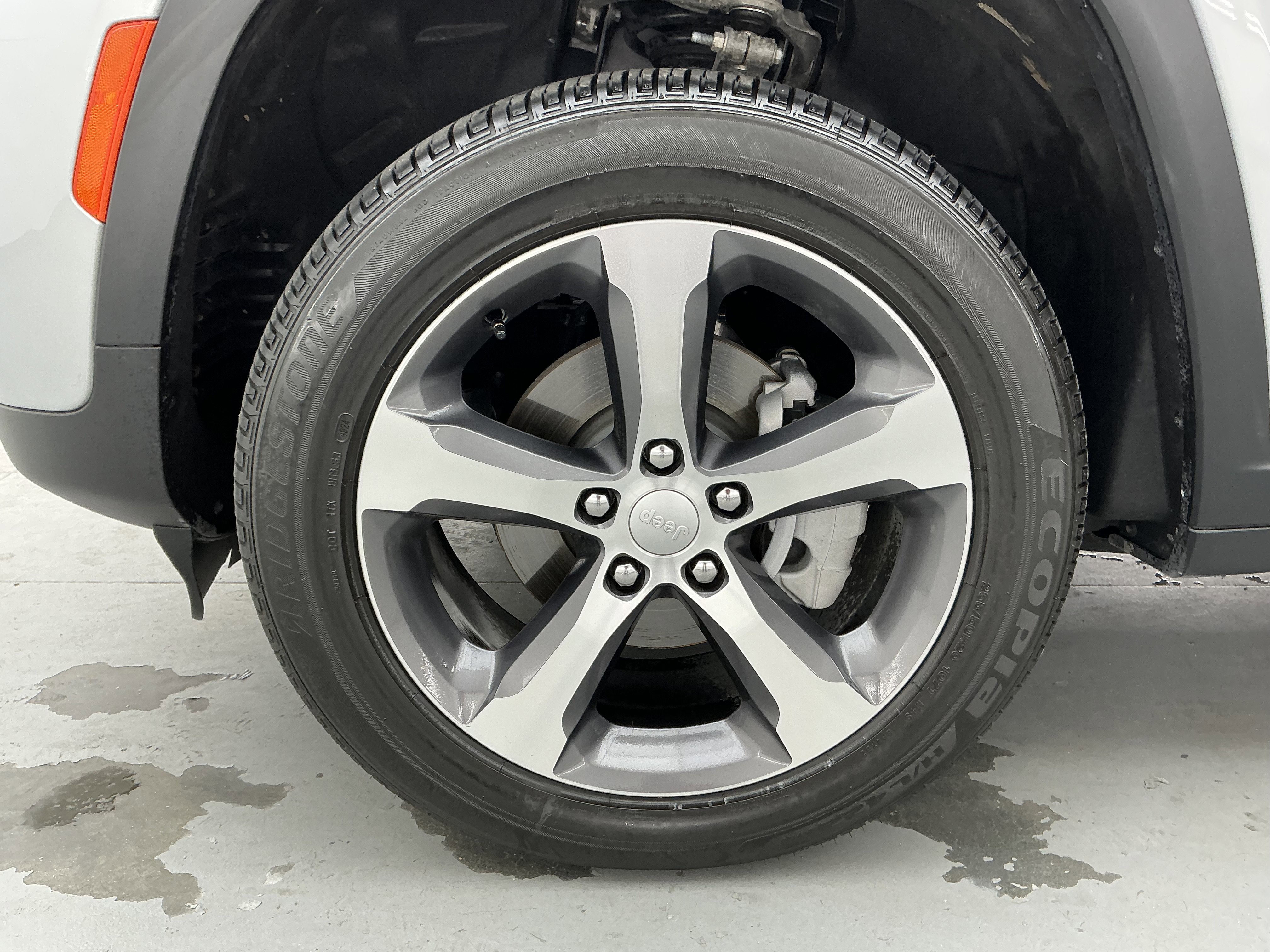 Used 2025 Silver Zynith Jeep Limited image 18